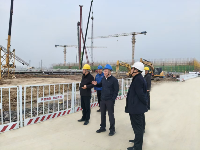 迪爾集團(tuán)總裁谷海軍到兗州熱電項(xiàng)目檢查指導(dǎo)工作 &nbsp;